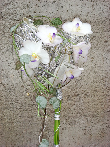 MB431 0023 Bouquet cœur de mariée blanc - Murielle Bailet Fleuriste